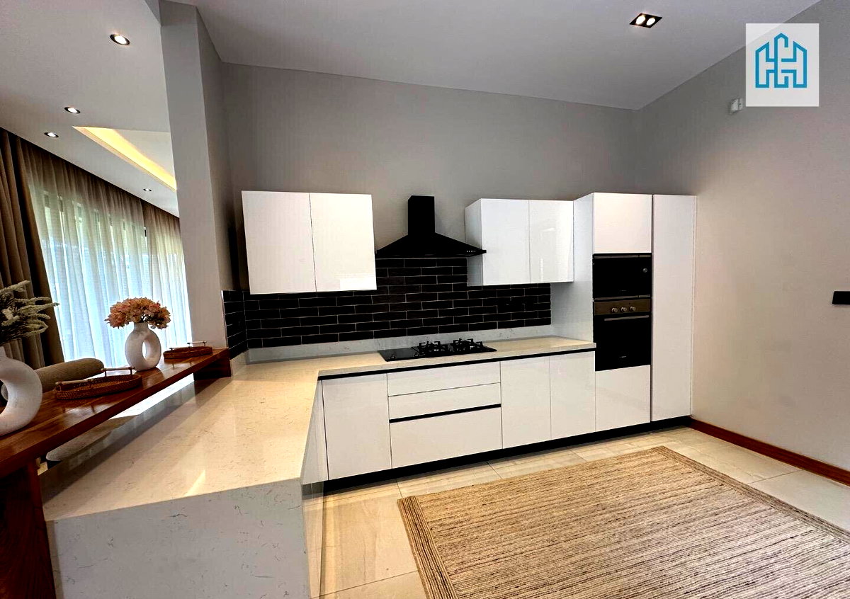 0.16 Acre Townhouse at KSh 115M