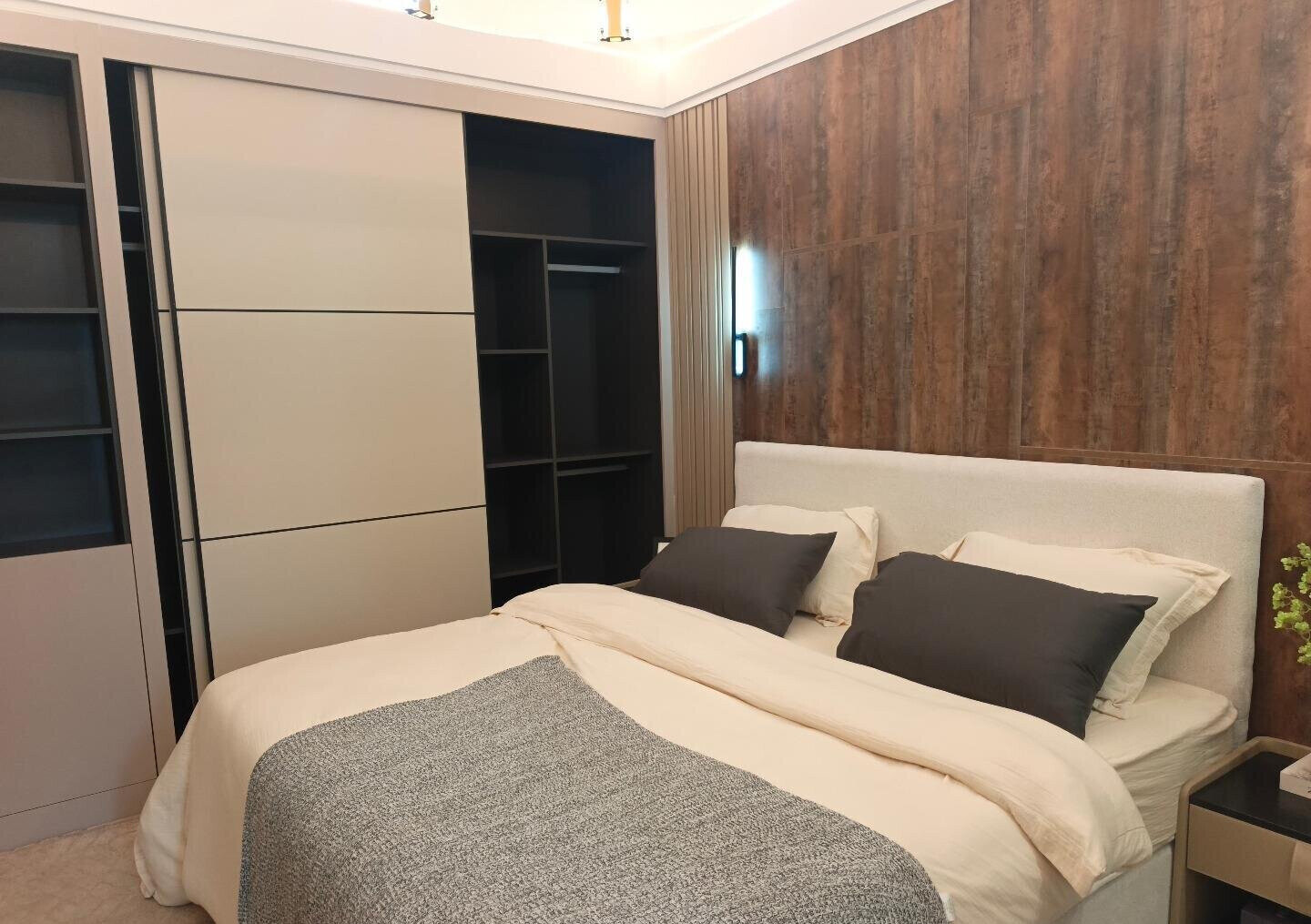 1BR En-Suite with Premium Finishes & Backup Power - Westlands