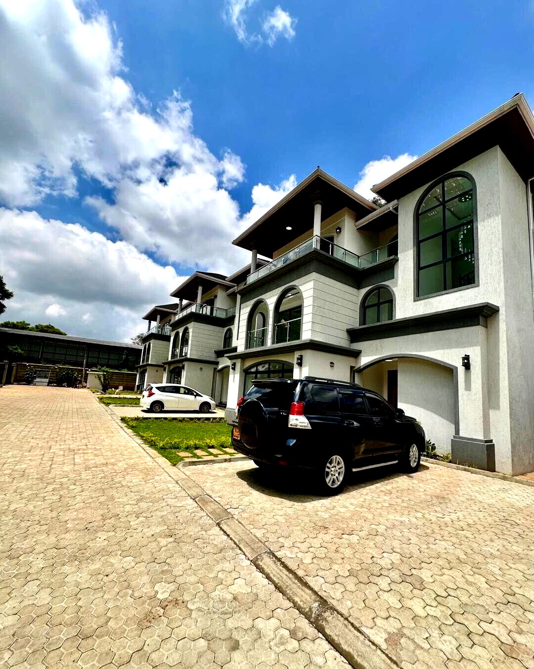 Three-Unit Exclusive Townhouse with DSQ & Backup Generator - Lavington