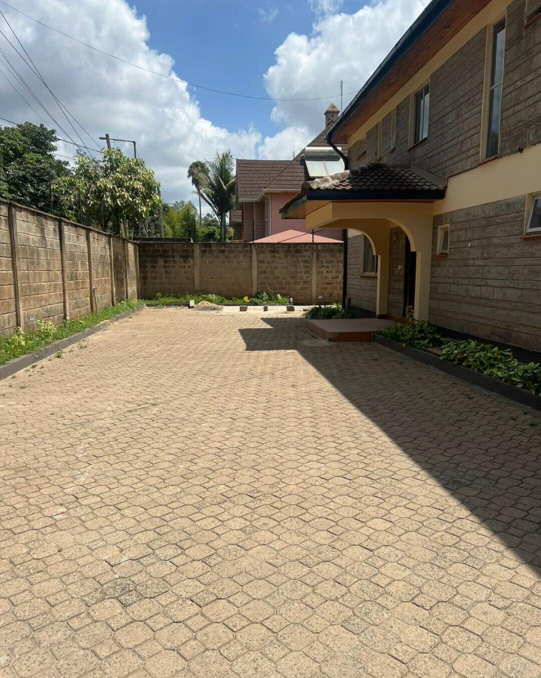 50x100 Garden Home at KSh 300K
