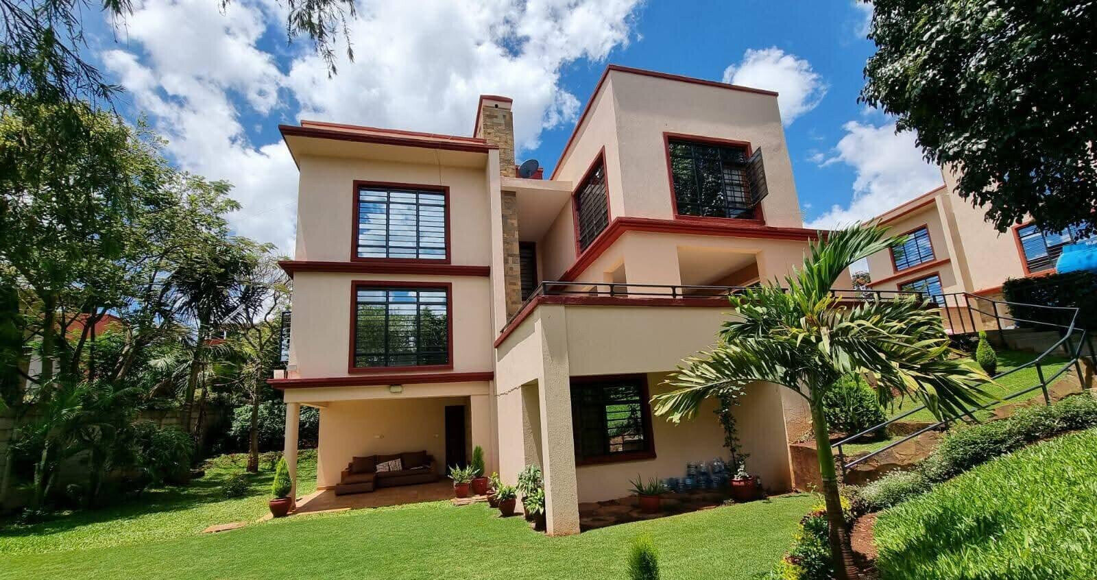 4BR All-Ensuite Townhouse with DSQ & Garden - Runda Paradise