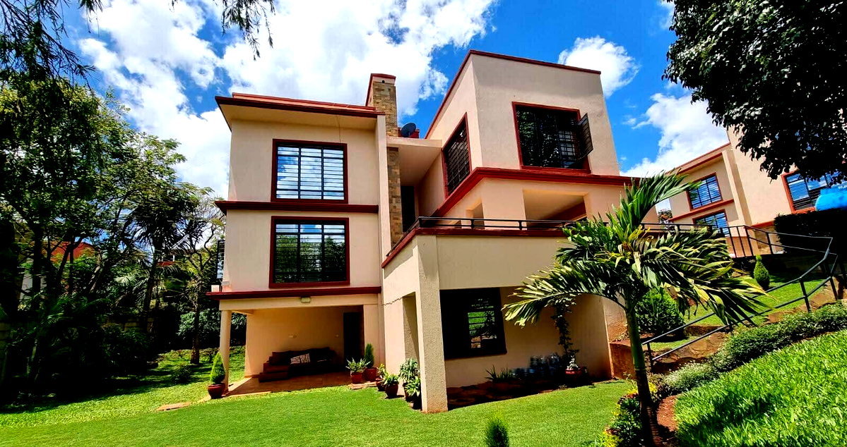 4BR All-Ensuite Townhouse with DSQ & Garden - Runda Paradise