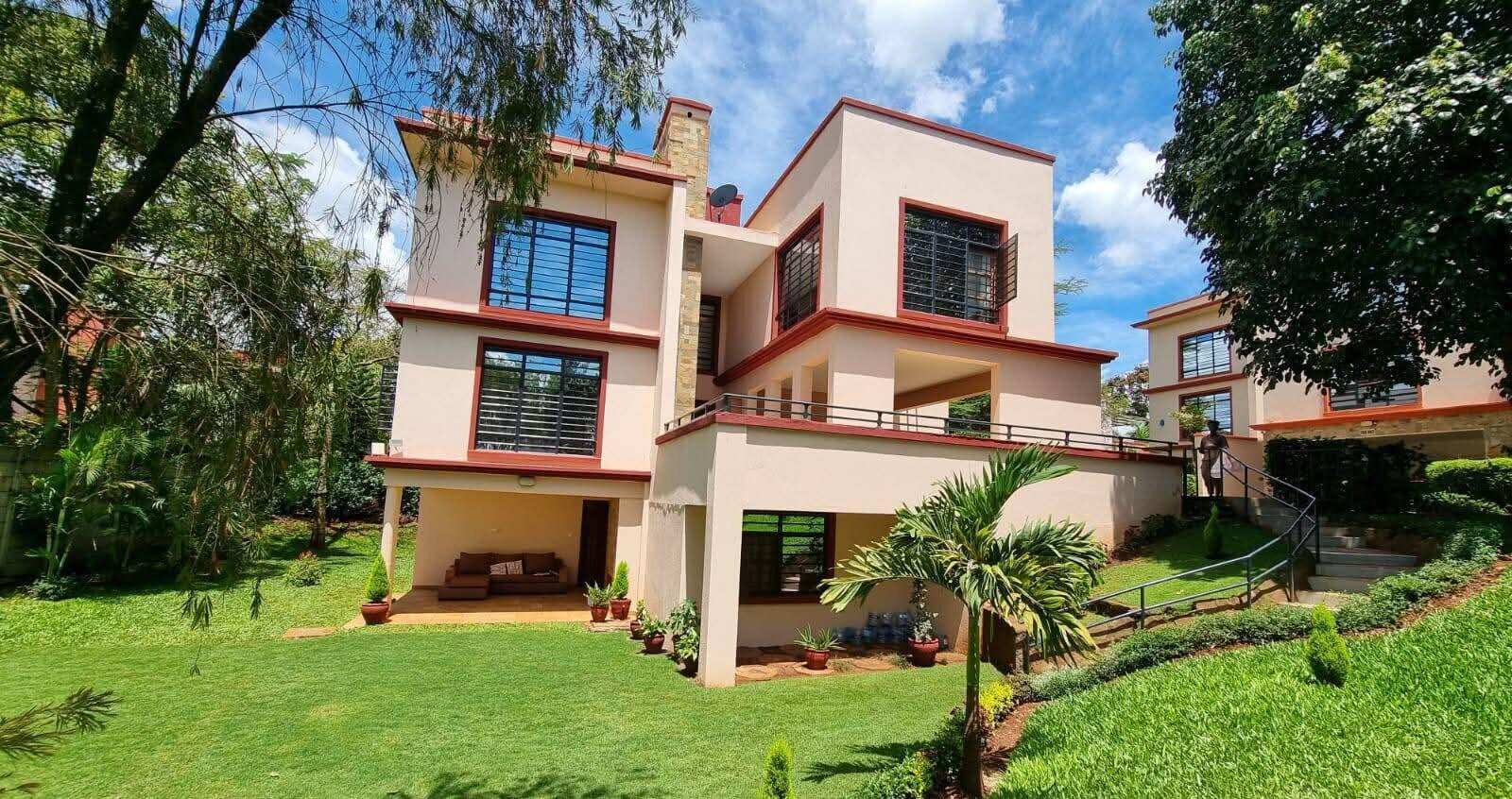 4BR All-Ensuite Townhouse with DSQ & Garden - Runda Paradise