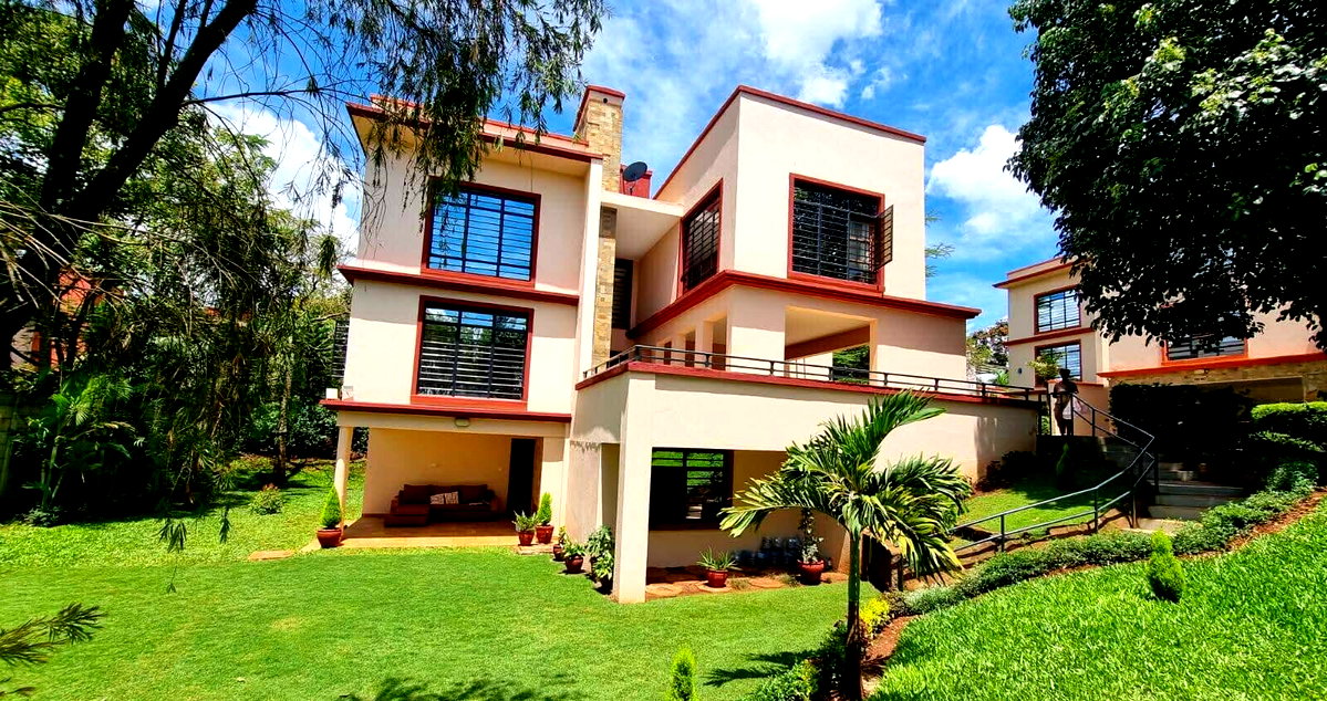 4BR All-Ensuite Townhouse with DSQ & Garden - Runda Paradise