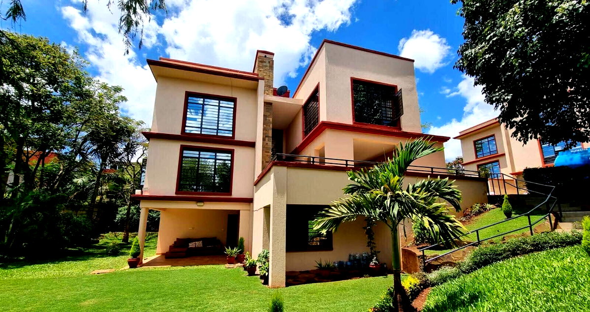 4BR All-Ensuite Townhouse with DSQ & Garden - Runda Paradise