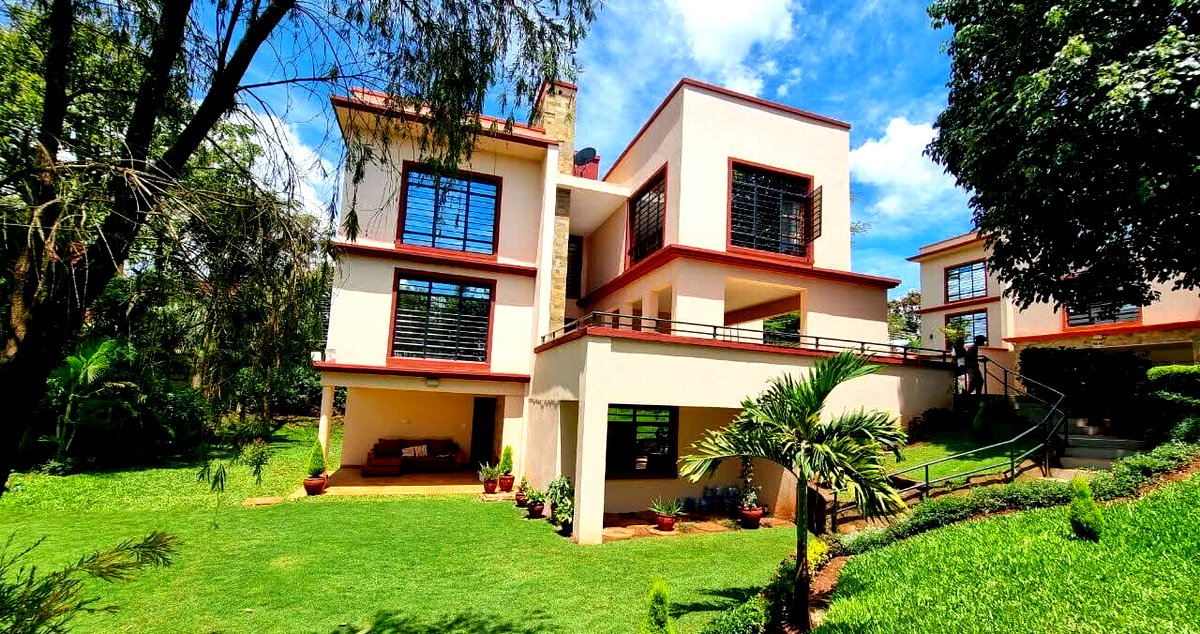4BR All-Ensuite Townhouse with DSQ & Garden - Runda Paradise