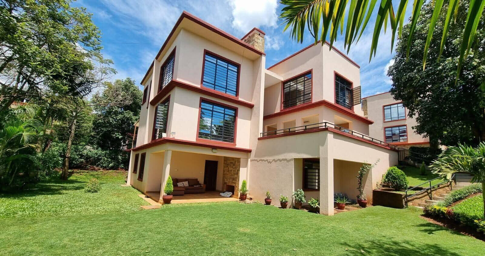 4BR All-Ensuite Townhouse with DSQ & Garden - Runda Paradise