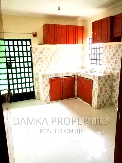 3bdrm Bungalow in Royal Estate, Barnabas for sale - Image 3