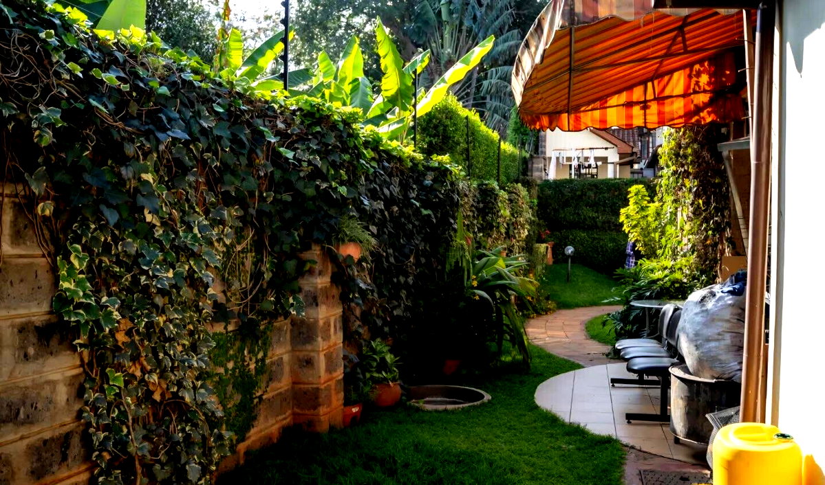 5-Ensuite Townhouse with Private Garden - Lavington