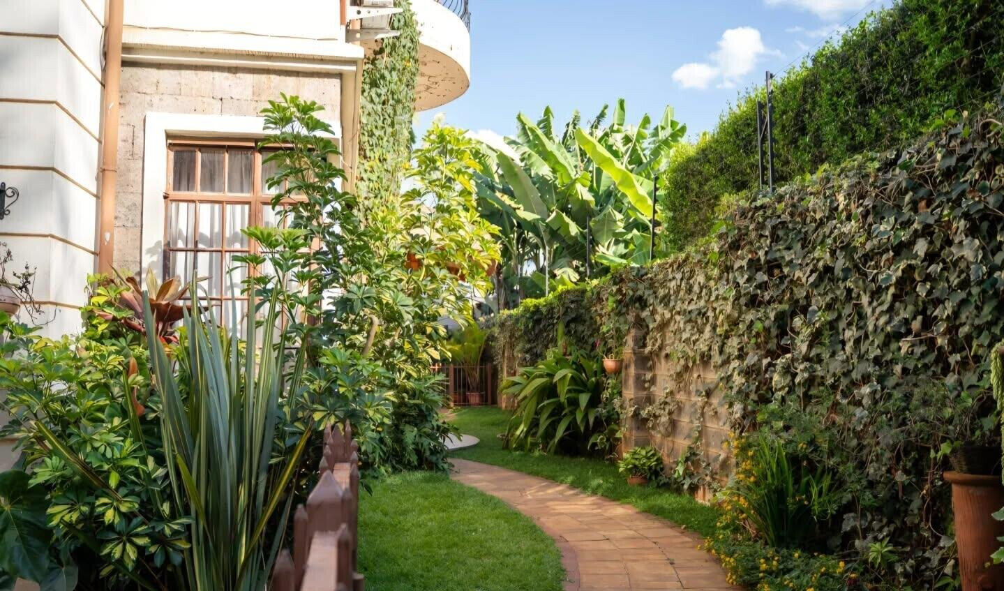 5-Ensuite Townhouse with Private Garden - Lavington