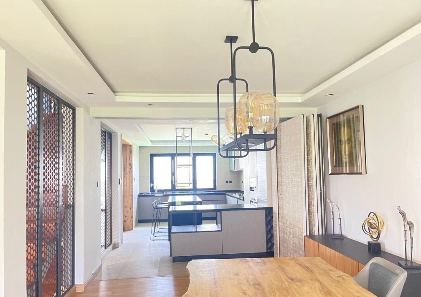 Contemporary 4-Ensuite Villa with Cinema & Gym - Lavington
