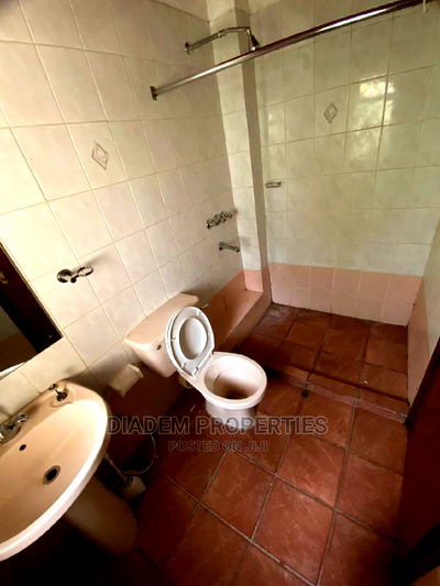 5bdrm Townhouse / Terrace in Lavington for Rent - Image 11