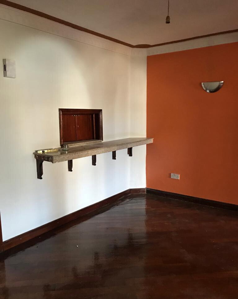 5BR All-Ensuite Townhouse with Fireplace & Private Garden - Kileleshwa