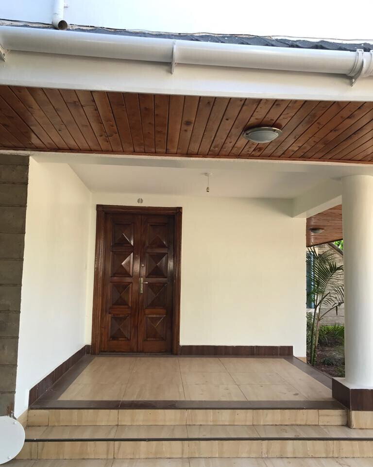 5BR All-Ensuite Townhouse with Fireplace & Private Garden - Kileleshwa