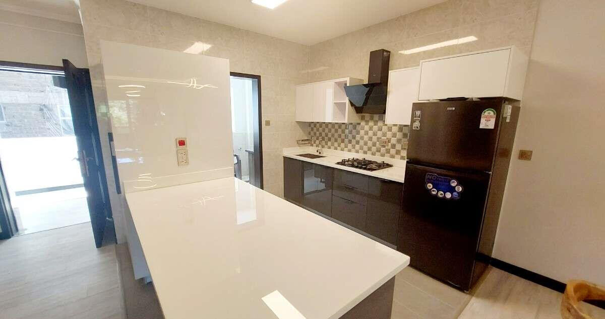 11th Floor 2BR with Gym, Pool & Jacuzzi – Riverside