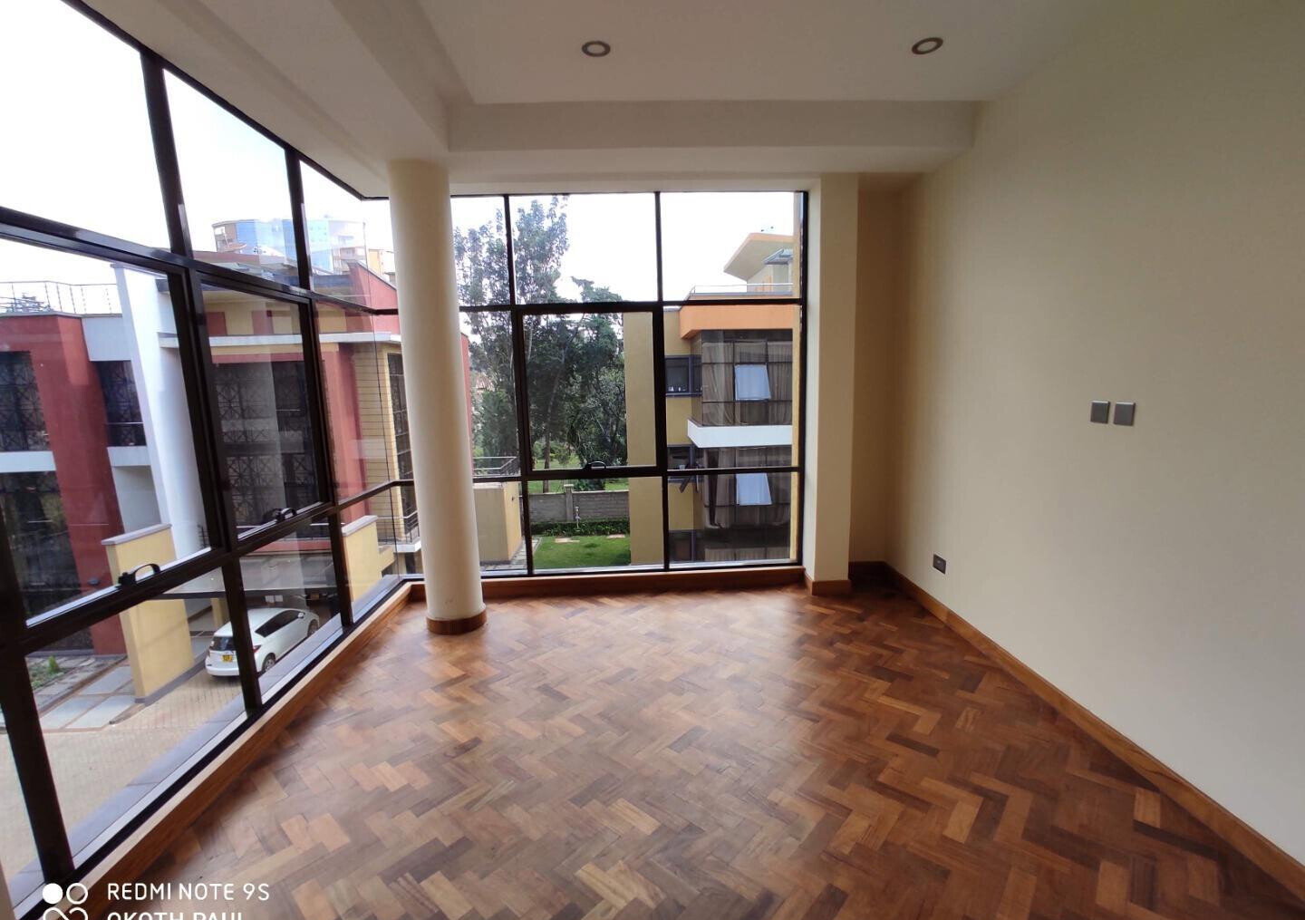 5-Ensuite Townhouse with Rooftop Garden & Fireplace - Lavington