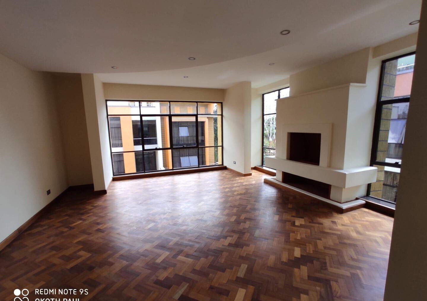 5-Ensuite Townhouse with Rooftop Garden & Fireplace - Lavington