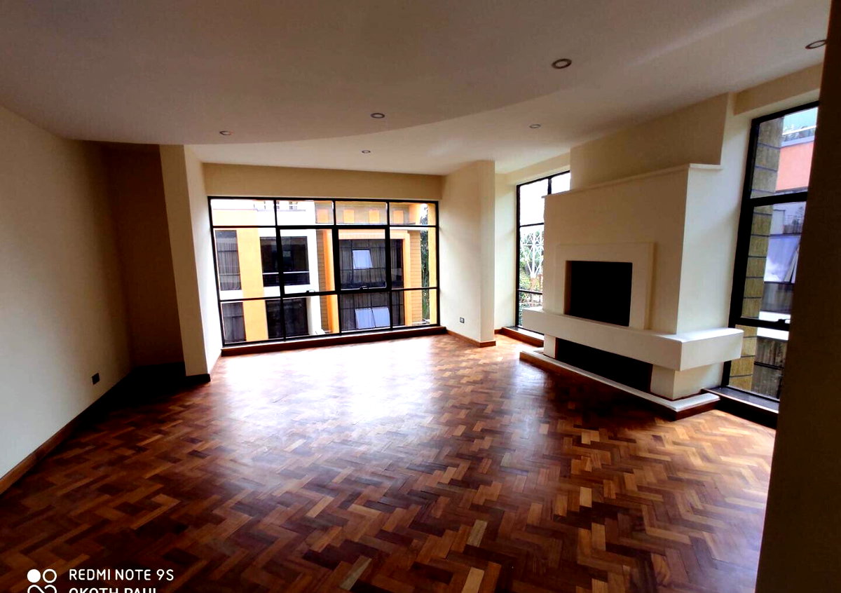 5-Ensuite Townhouse with Rooftop Garden & Fireplace - Lavington