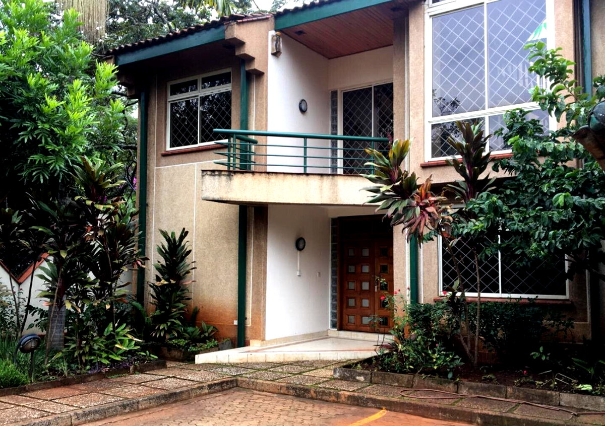 Sunken Living Room Townhouse with Garden & Study - Kilimani
