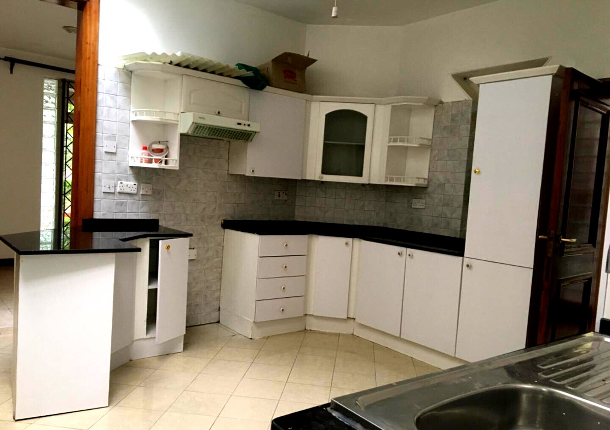 Sunken Living Room Townhouse with Garden & Study - Kilimani