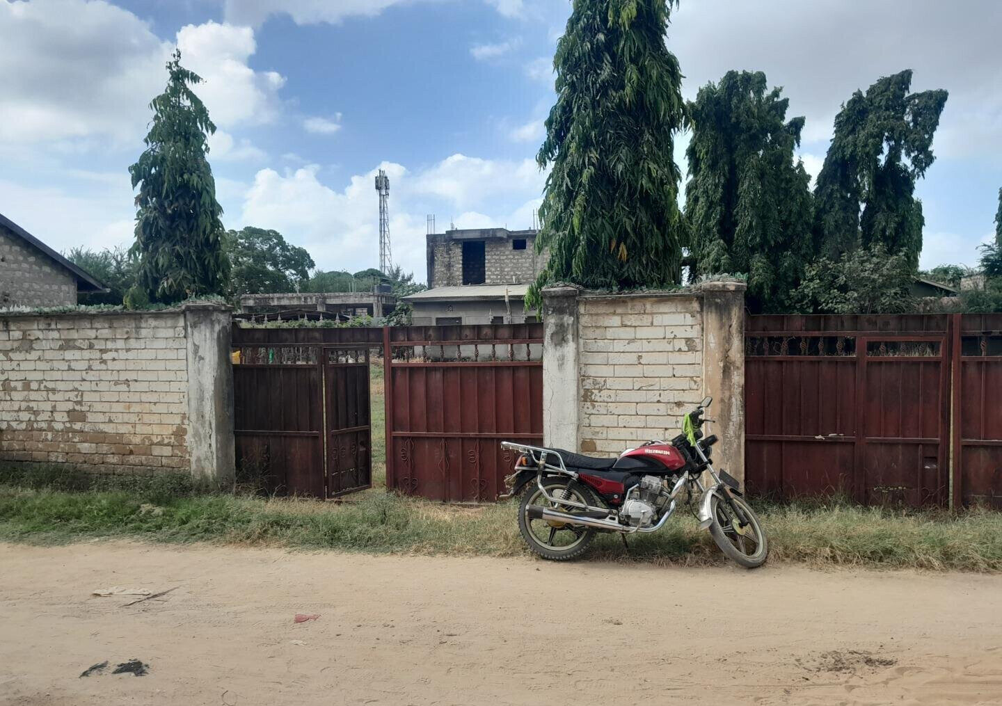 50x100 Plot for KSh 6M in Bamburi
