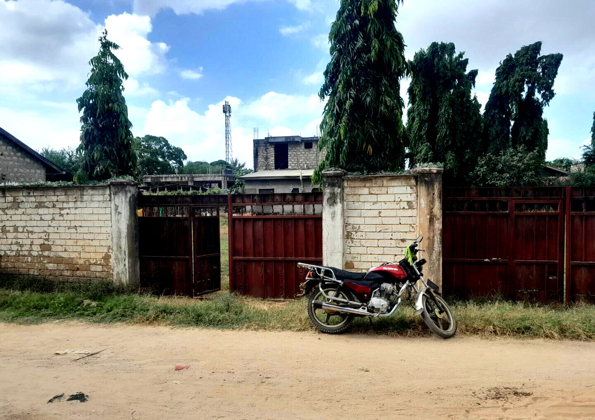 50x100 Plot for KSh 6M in Bamburi