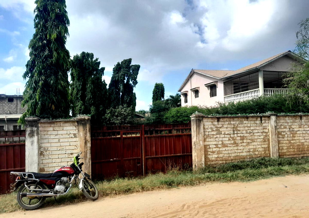 50x100 Plot for KSh 6M in Bamburi