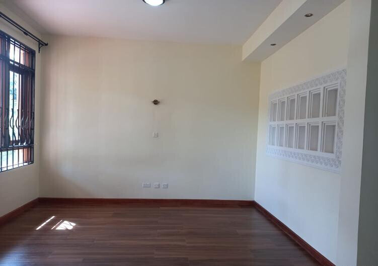 1/2 Acre 5BR Haven at KSh 450K