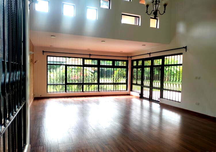 1/2 Acre 5BR Haven at KSh 450K