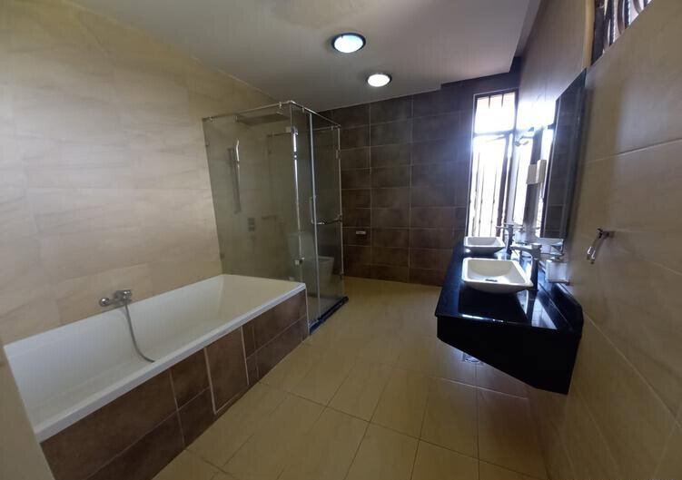 1/2 Acre 5BR Haven at KSh 450K