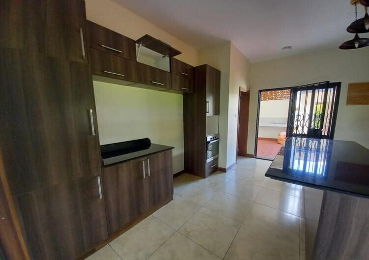 1/2 Acre 5BR Haven at KSh 450K