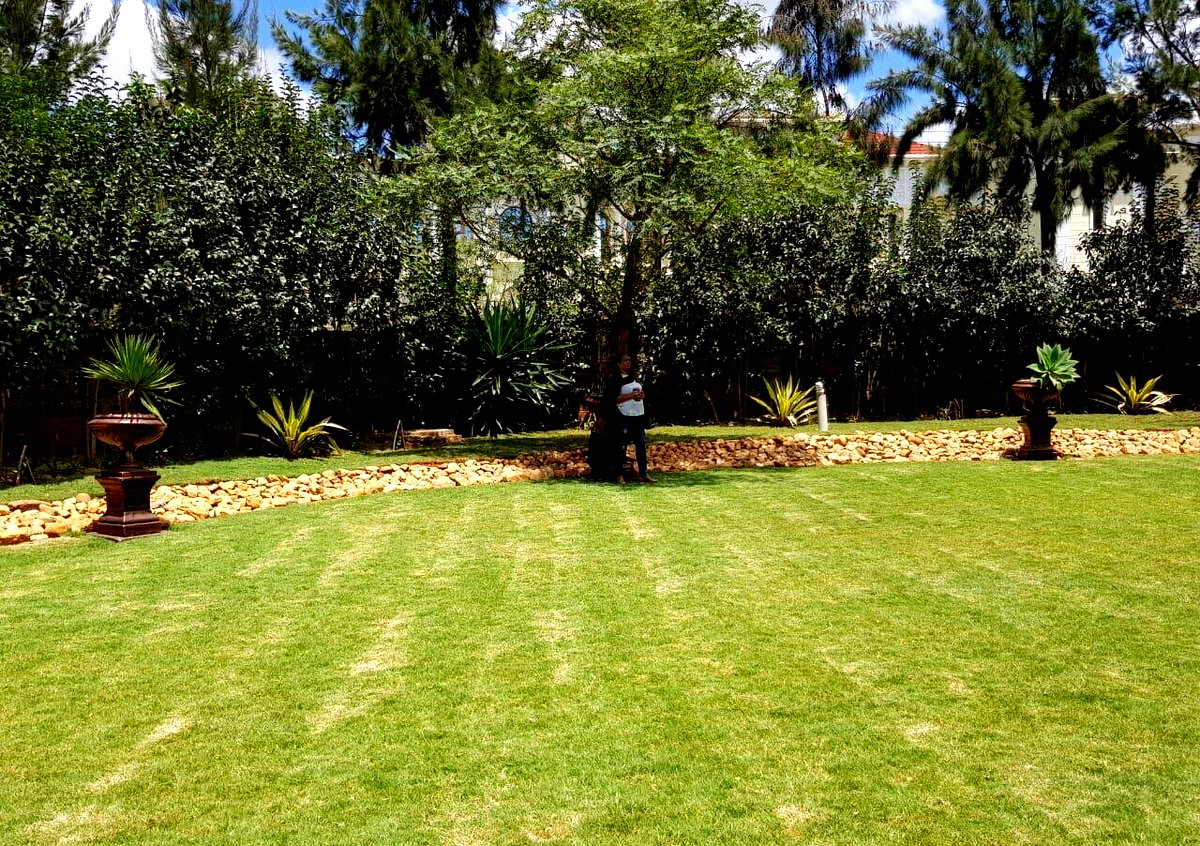 Half Acre 5BR Garden Home