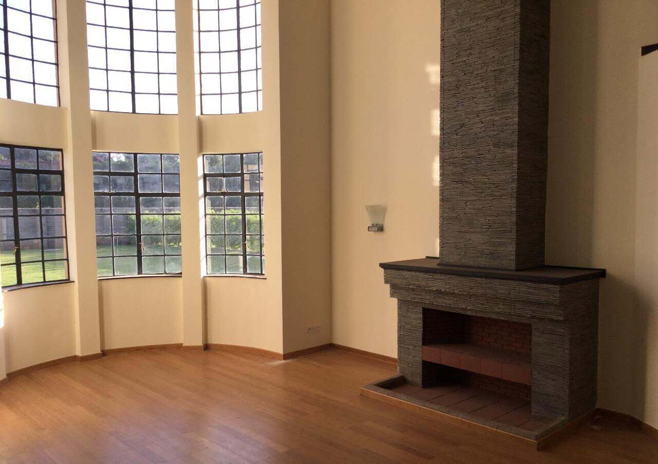 Half Acre 5BR Garden Home
