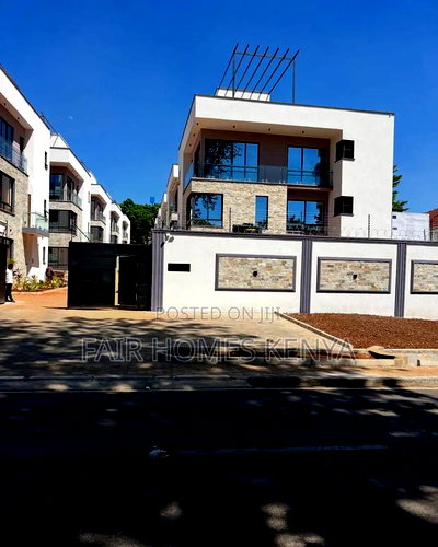 4bdrm Townhouse/Terrace in Lavington Green for sale - Image 1