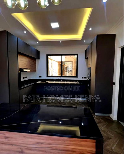 4bdrm Townhouse/Terrace in Lavington Green for sale - Image 8