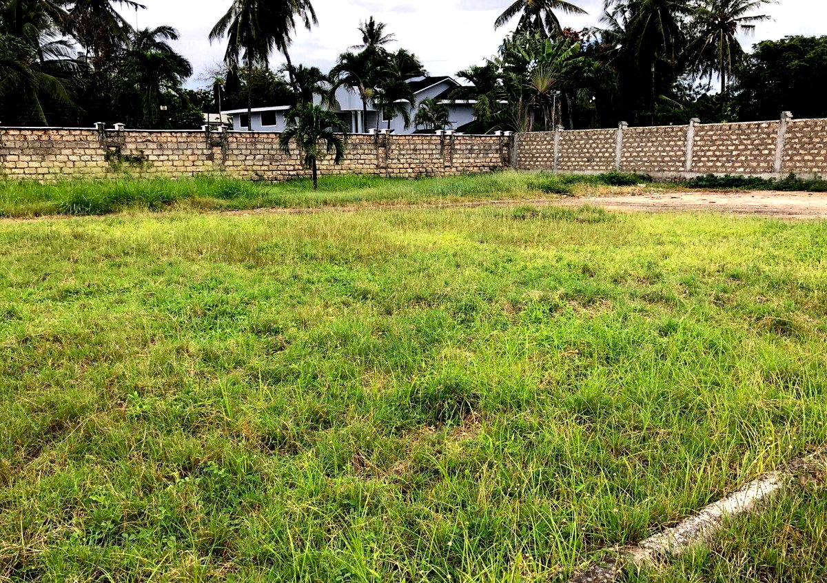 Quarter Acre Plot in Nyali Mkomani
