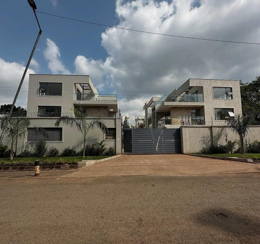 6-Ensuite Townhouse with Rooftop Terrace & Borehole - Lavington