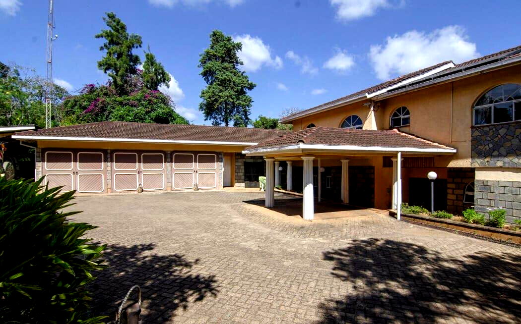 6-Bed Townhouse with Pool on 0.75 Acres - Gigiri