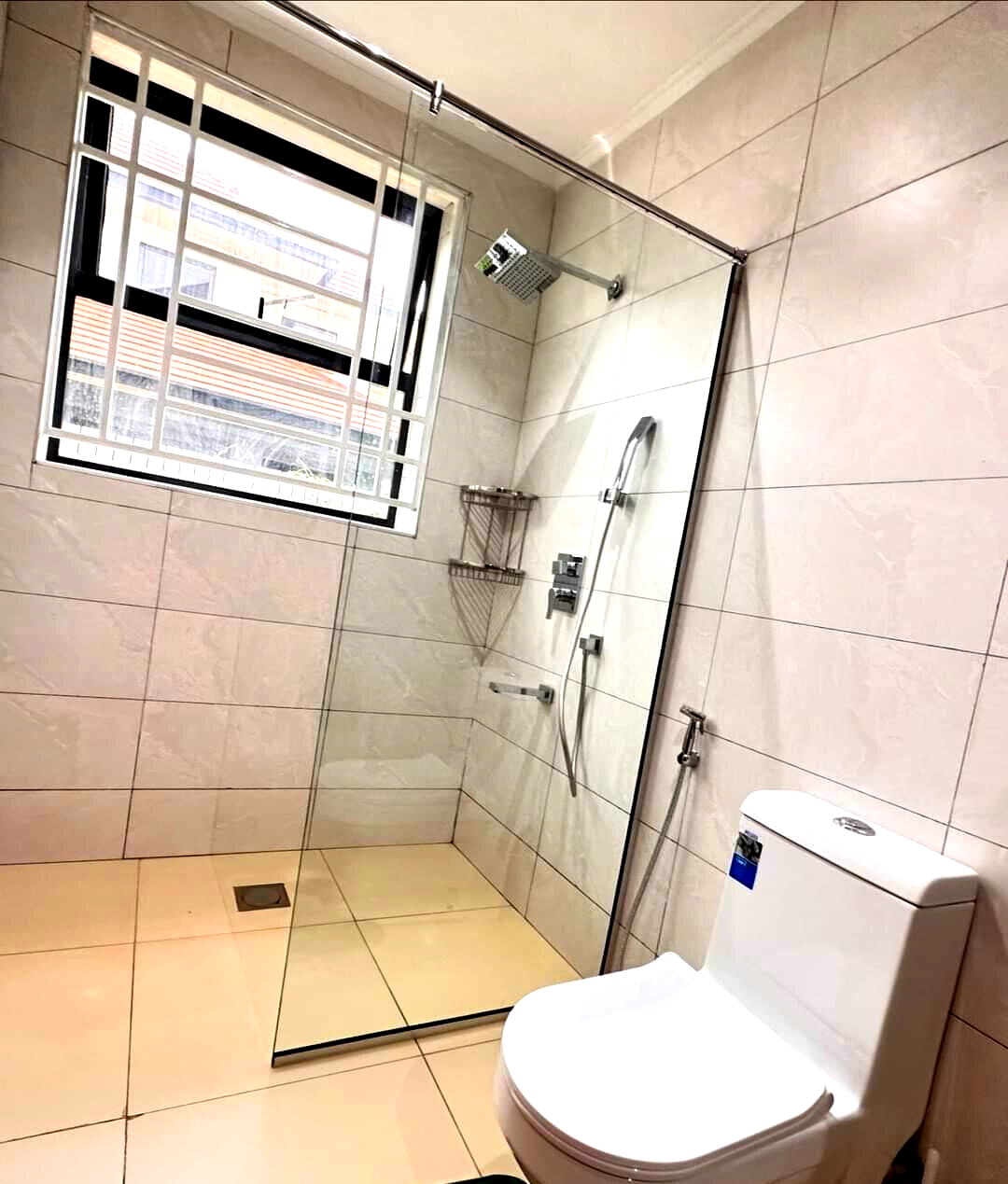 4BR All-Ensuite Villa with DSQ & Backup Generator - Runda