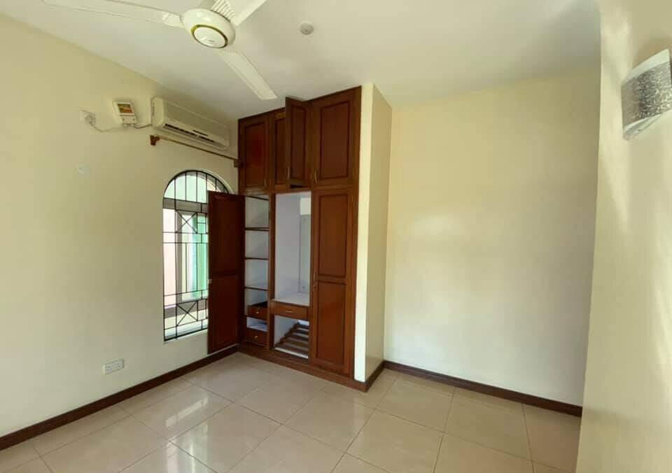 5BR All-Ensuite Townhouse with Pool & Study - Nyali