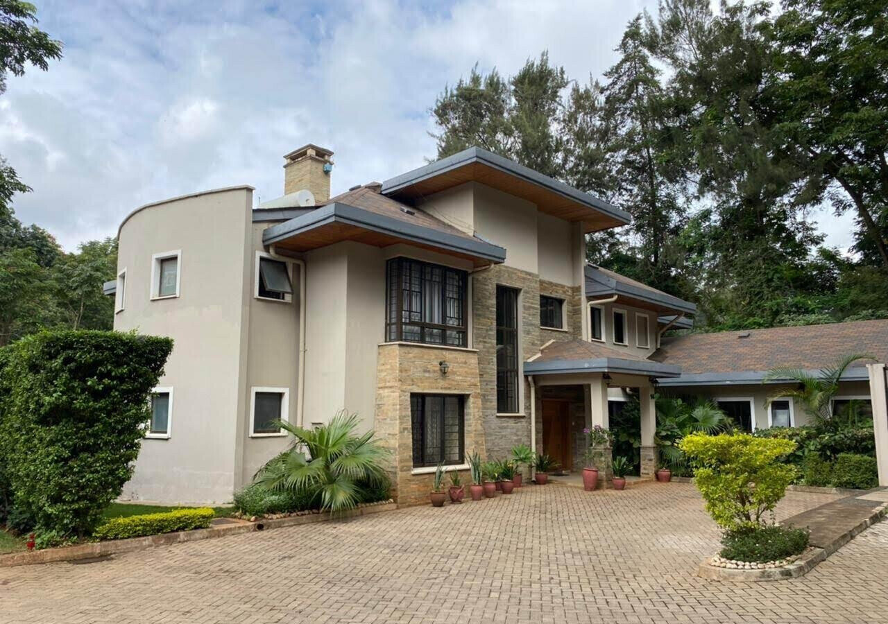 4 En-Suite Townhouse with Sunken Lounge & Gazebo - Kitisuru