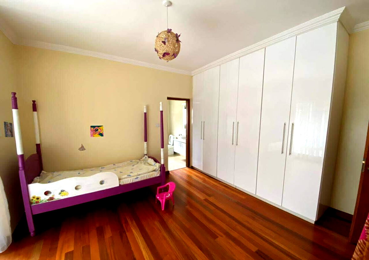 4 En-Suite Townhouse with Sunken Lounge & Gazebo - Kitisuru