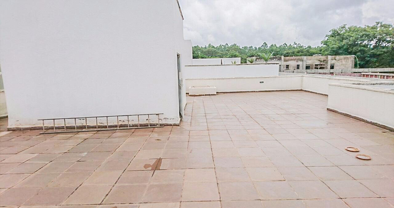 4-Ensuite Townhouse with Pool View Balcony & DSQ - Spring Valley