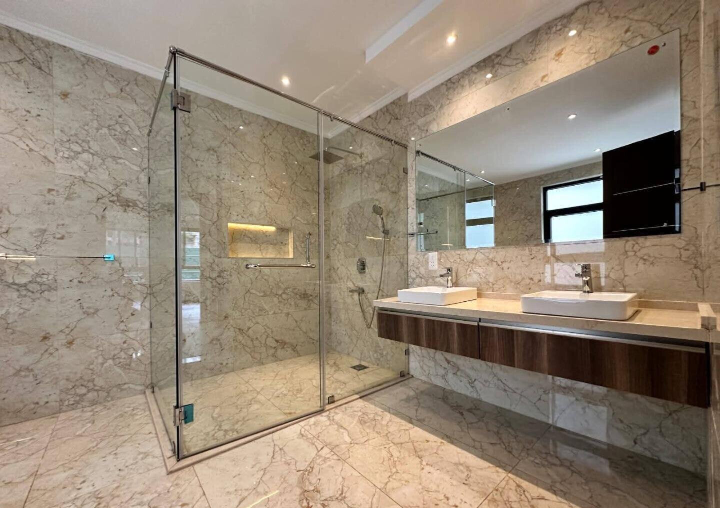 4-Ensuite Townhouse with Karura Views & Backup Power - Spring Valley