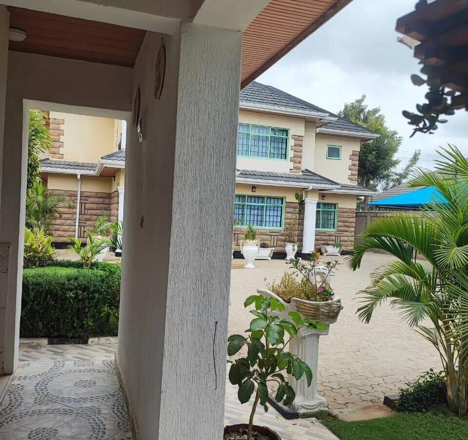 5BR All-Ensuite Townhouse with Study Room - Kitengela