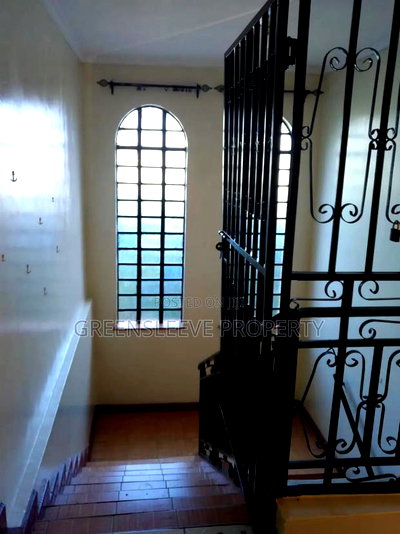 4bdrm Bungalow in Karened for rent - Image 6