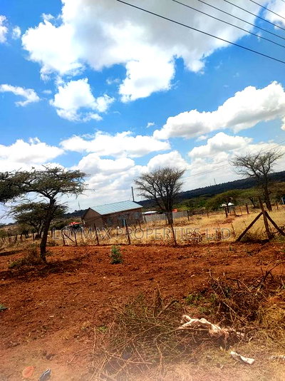 2 Acres on Quick Sale in Kajiado Town 1.3km From the Tarmac. - Image 1