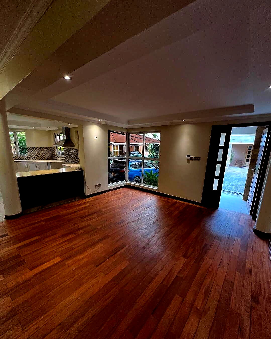 5-Ensuite Townhouse with Family Room & Manicured Garden - Lavington