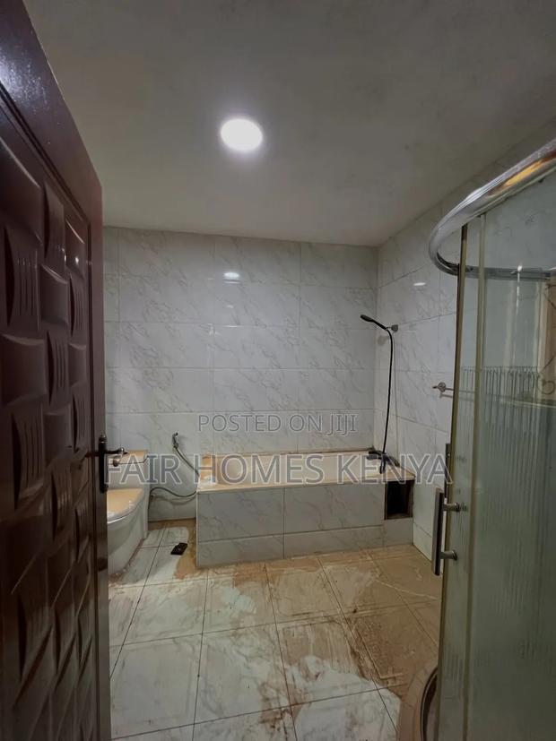 5bdrm Townhouse / Terrace in Othaya Road, Lavington for rent