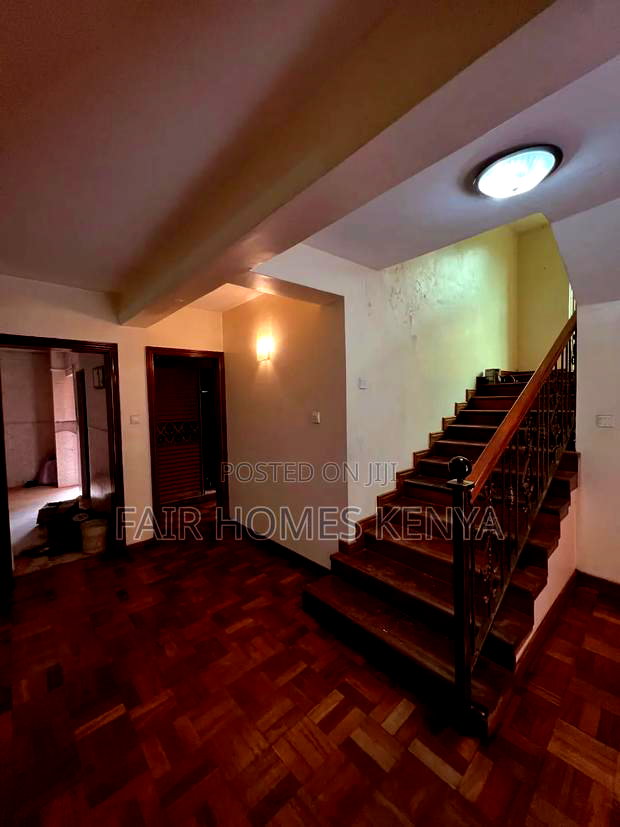 5bdrm Townhouse / Terrace in Othaya Road, Lavington for rent